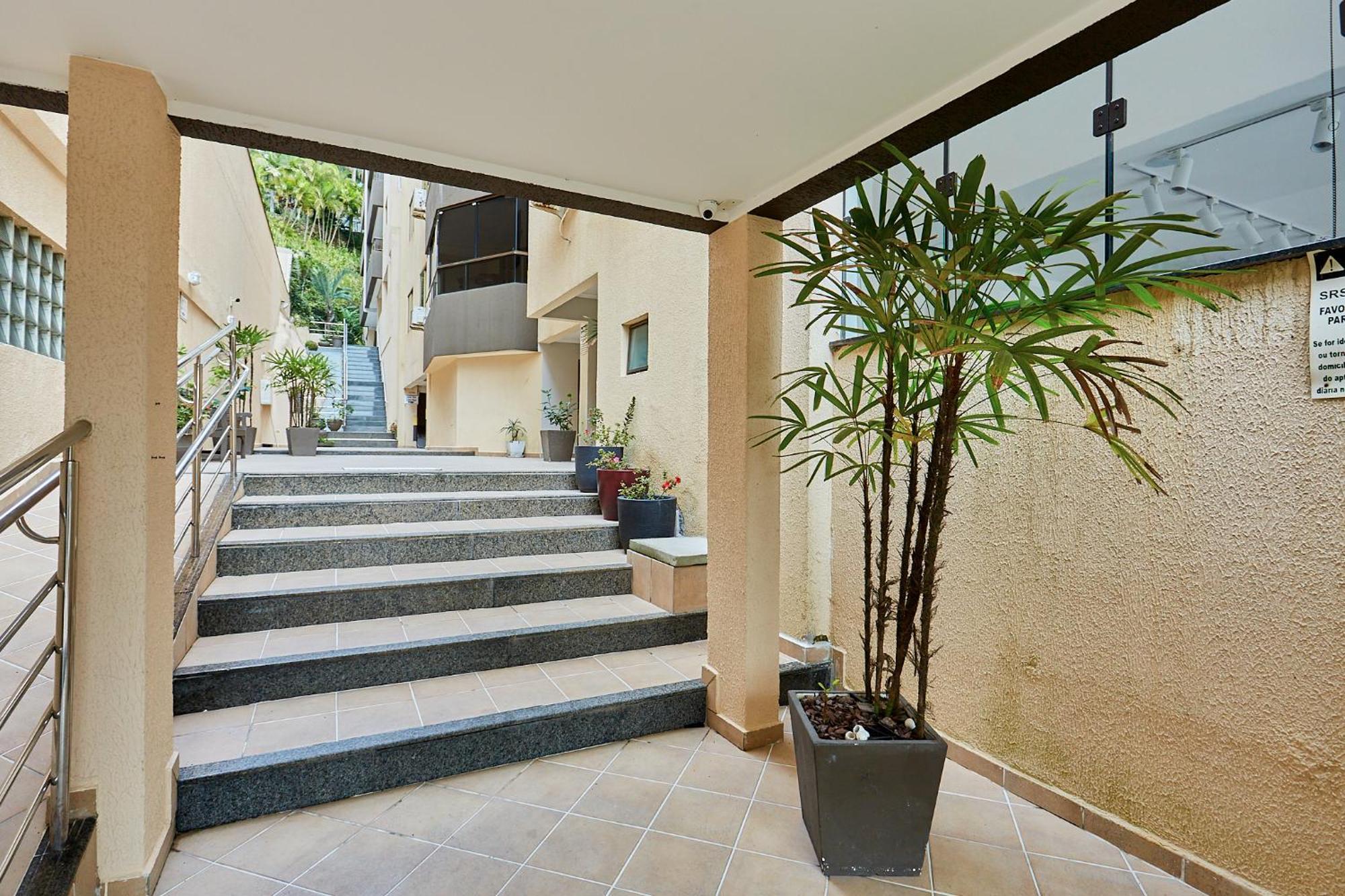 187 Apartamento 50M Da Praia. Bela Vista Ao Mar. Em Avenida Principal De Bombinhas. Buitenkant foto